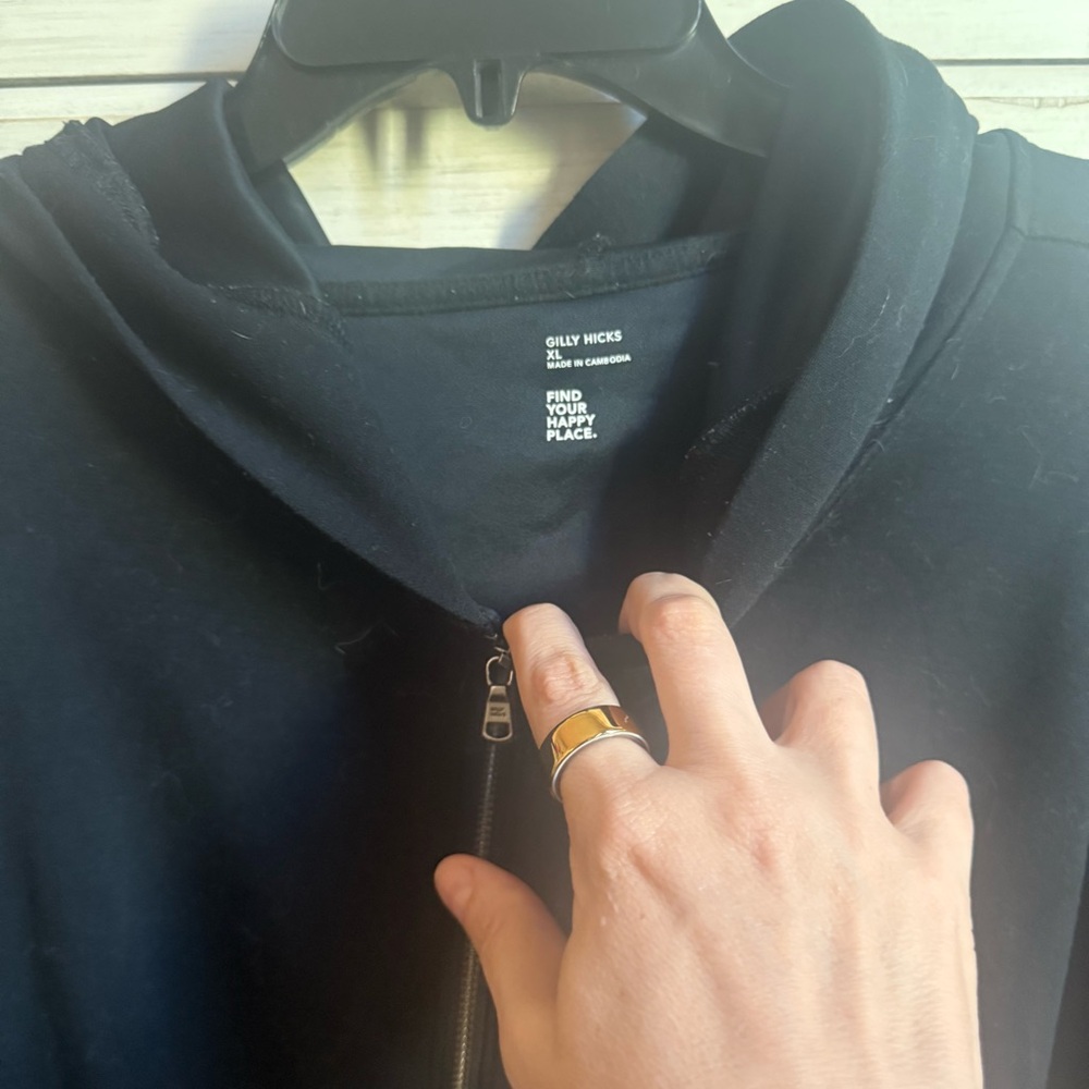 Gilly Hicks Cropped Black Hoodie - Picture 2 of 8